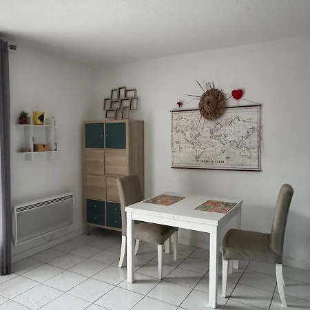 아파트 Entier Avec Jardin Pour 2 A 6 Personnes Avec 2 Et Convertible Dans Le Salon