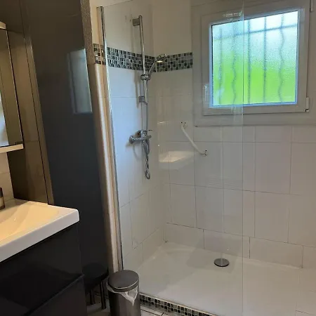 아파트 Entier Avec Jardin Pour 2 A 6 Personnes Avec 2 Et Convertible Dans Le Salon 식스포즈레스플라지스